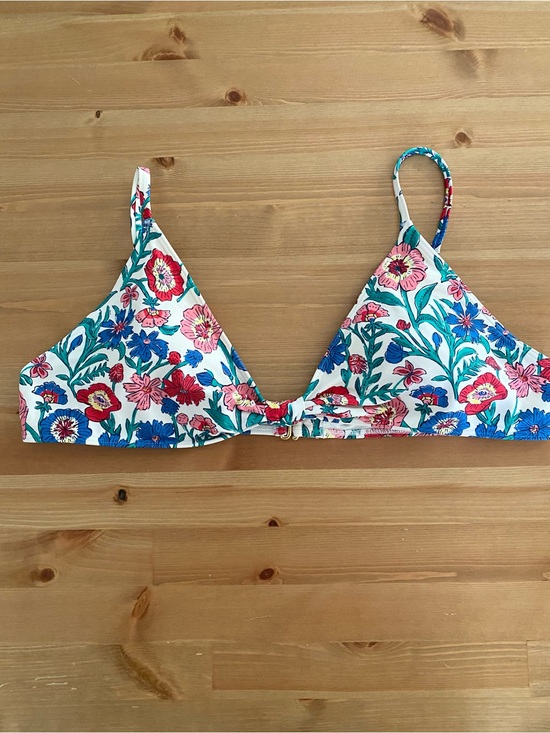 Vineyard Vines Other - Vineyard Vines Tisbury Floral bikini Top Size XL Knot Front Adjustable Triangle